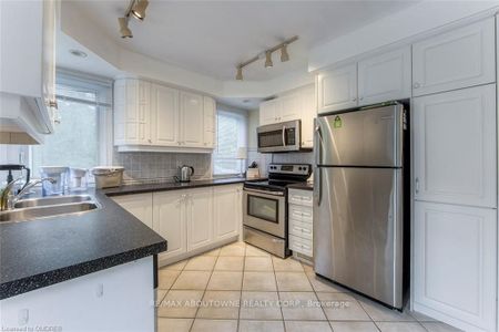 Detached Home For Lease | W8032704 - Photo 4