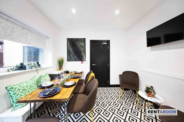 Manor Court Road, Nuneaton, CV11 5HG - Photo 1