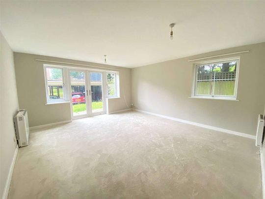 A contemporary apartment forming part of a modern development set in vibrant Crawley - Photo 1