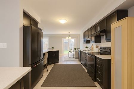 For Lease - 8 Cittadella Boulevard, Hamilton, Ontario - Photo 4