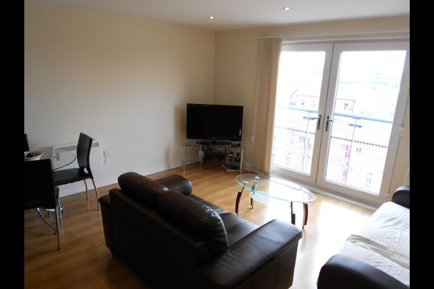 2 Bed Flat, Manchester Street, M16 - Photo 1