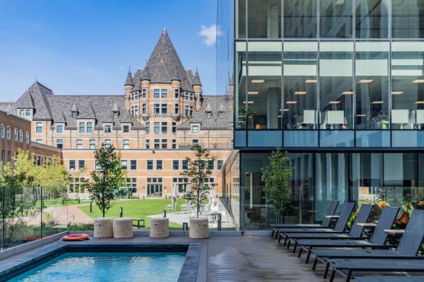 Rue St-Hubert, H2Y 0B9, Montréal - Photo 1