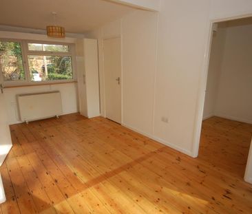 2 bedroom bungalow to rent - Photo 2