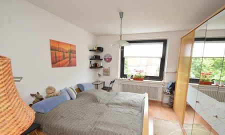 Zentral und ruhig gelegene Wohnung mit großem Balkon - Foto 3