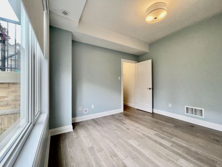 For Lease - 3050 ERIN CENTRE Boulevard Unit# 119, Mississauga, Ontario - Photo 2