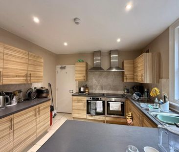 Earlham Road - Photo 3