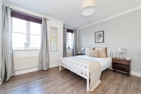 2 Bed Flat, Charman House, SW2 - Photo 5