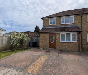 3 bedroom end of terrace house to rent - Photo 3
