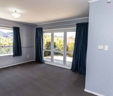 Townhouse in Newtown - Photo 1