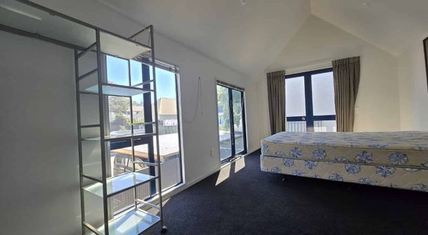 2 Bedroom Gem - Partially Furnished - Photo 1