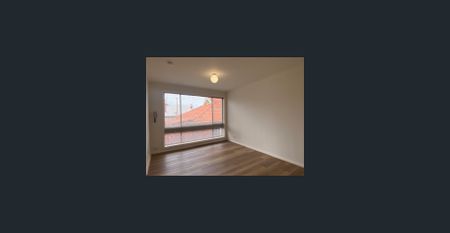 Apartment Close to Transport - Photo 4