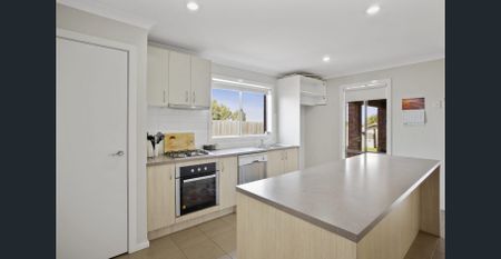 3 Bedroom Home - Photo 3