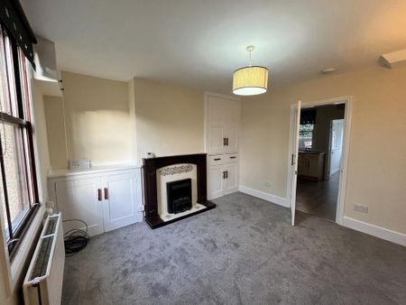 2 bedroom terraced house to rent - Photo 3