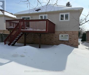 8 LAWTON COURT - Photo 1