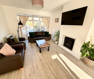 5 bedroom house of multiple occupation to rent - Photo 1