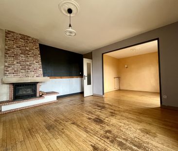Location Maison 4 pièces 80m² PERIGNAT LES SARLIEVE 63170 - Photo 1