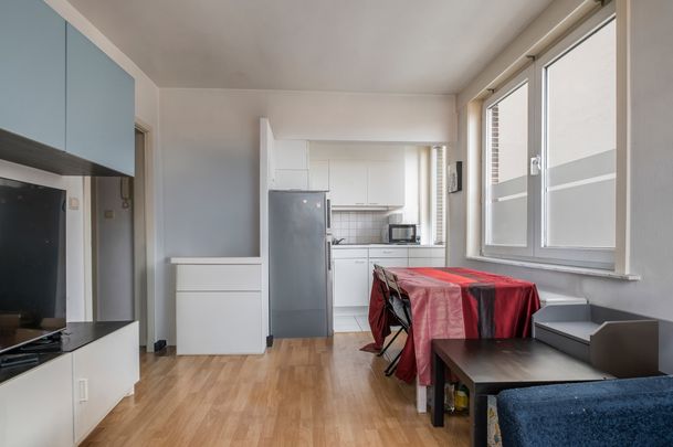 Gezellig éénslaapkamerappartement op de Markt in Deinze! - Photo 1