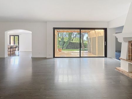Location Maison 5 pièces 209m² MOUGINS 06250 - Photo 5
