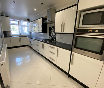 1 Bed Detached House, Fleetwood Road, NW10 - Photo 2