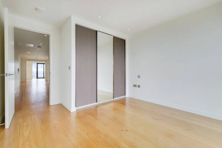 3 bedroom flat to rent - Photo 4