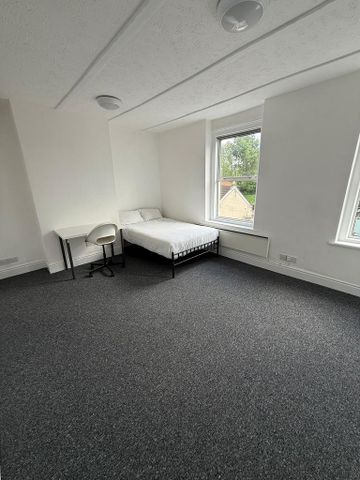 2 bedroom house share to rent - Photo 3