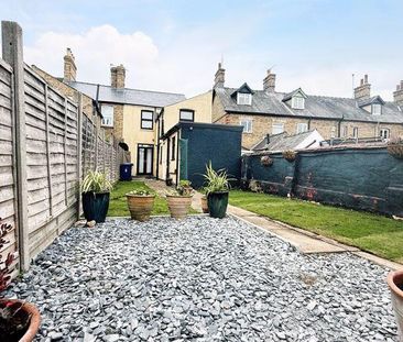 3 bedroom terraced house to rent - Photo 2