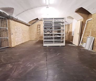 ESSLINGGASSE, BÖRSE-NÄHE, 85 m2 Lagerraum, Stromanschluss, Belüftun... - Photo 4