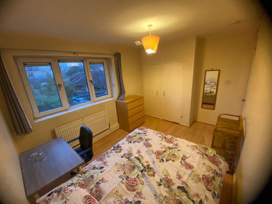 RM2 Driffield Road | Bow | London | E3 5NH - Photo 1