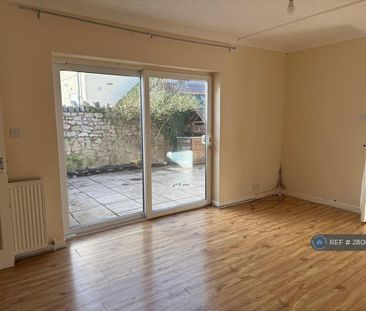 2 bedroom semi-detached house to rent - Photo 2