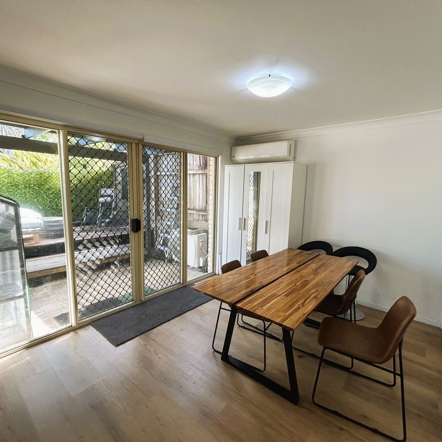 Spacious 3 Bedroom Townhouse in Vibrant Moorooka - Photo 1