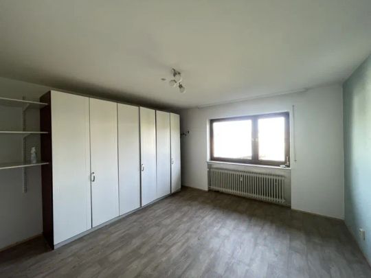 Helle 3-Zimmer-Wohnung mit Balkon und Garage - Photo 1