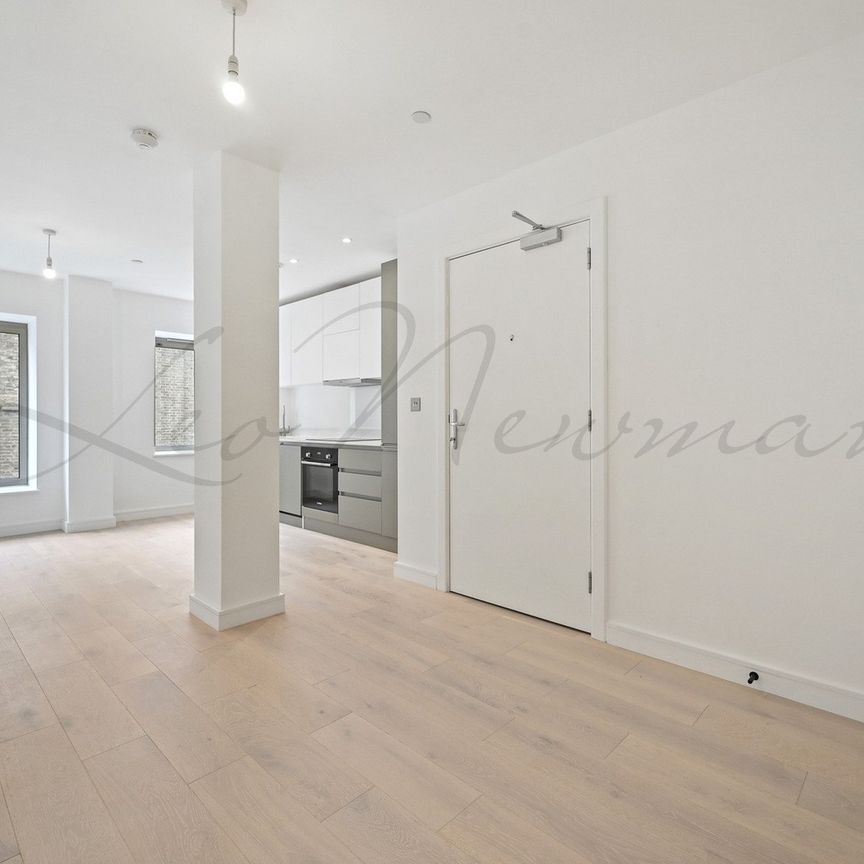 Caroline Street, Limehouse, E1 - Photo 1