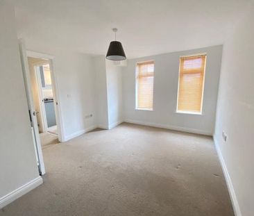 Cromwell Gardens, Bournmeouth - Photo 1