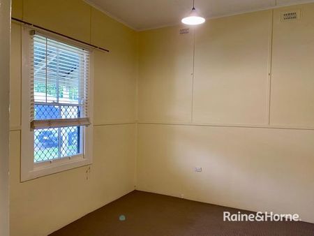 34 Sparke St, Georgetown, NSW 2298 - Photo 4