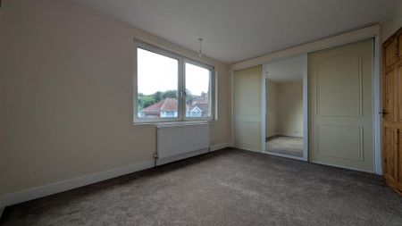 2 bedroom semi-detached house to rent - Photo 4