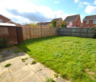 3 bedroom semi-detached house to rent - Photo 6