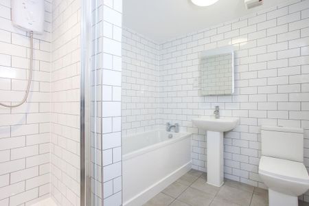 2 bedroom flat to rent - Photo 4