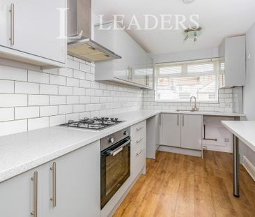 3 bedroom terraced house to rent - Photo 5