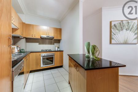 Modern One-Bedroom Apartment – Ideal Location & Lifestyle - Photo 4