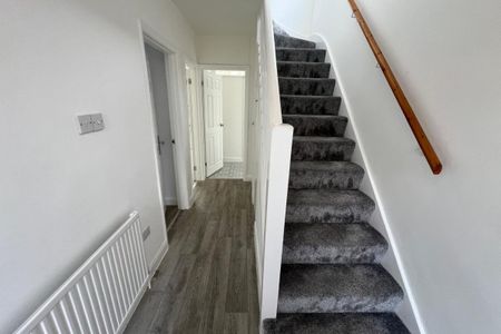 Sandiland Road - Photo 2
