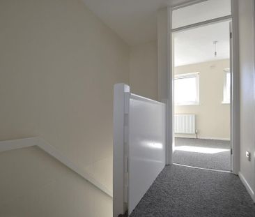 2 bedroom semi-detached house to rent - Photo 5