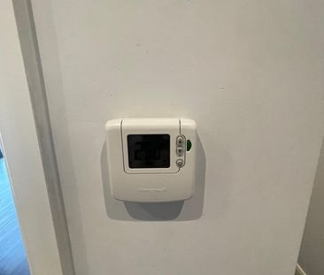 Studio Flat, Hassop Road, NW2 - Photo 6