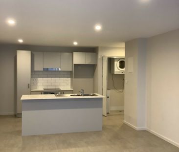 Large courtyard! - Photo 4