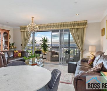 Premium Two-Bedroom Riverfront Residence - Photo 2