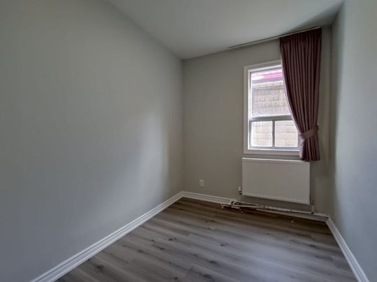 For Lease - 250 Sixth Street Unit# 4, Toronto, Ontario - Photo 1