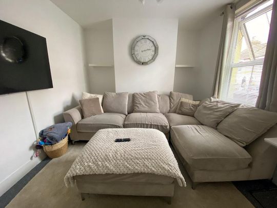 3 bedroom end of terrace house to rent - Photo 1