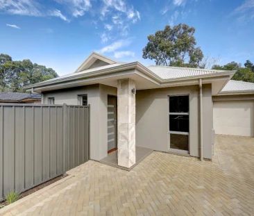 “Contemporary courtyard home” - Photo 1