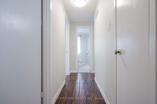 For Lease - 47 Carisbrooke Square Unit# Main & 2nd Flr, Toronto, Ontario - Photo 1