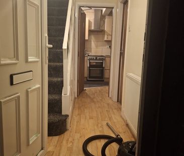 Room in a Shared House, Sandringham Road, B42 - Photo 3