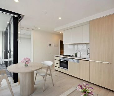 GREAT INNER CITY PAD WITH IMMACULATE INTERIORS - Photo 4